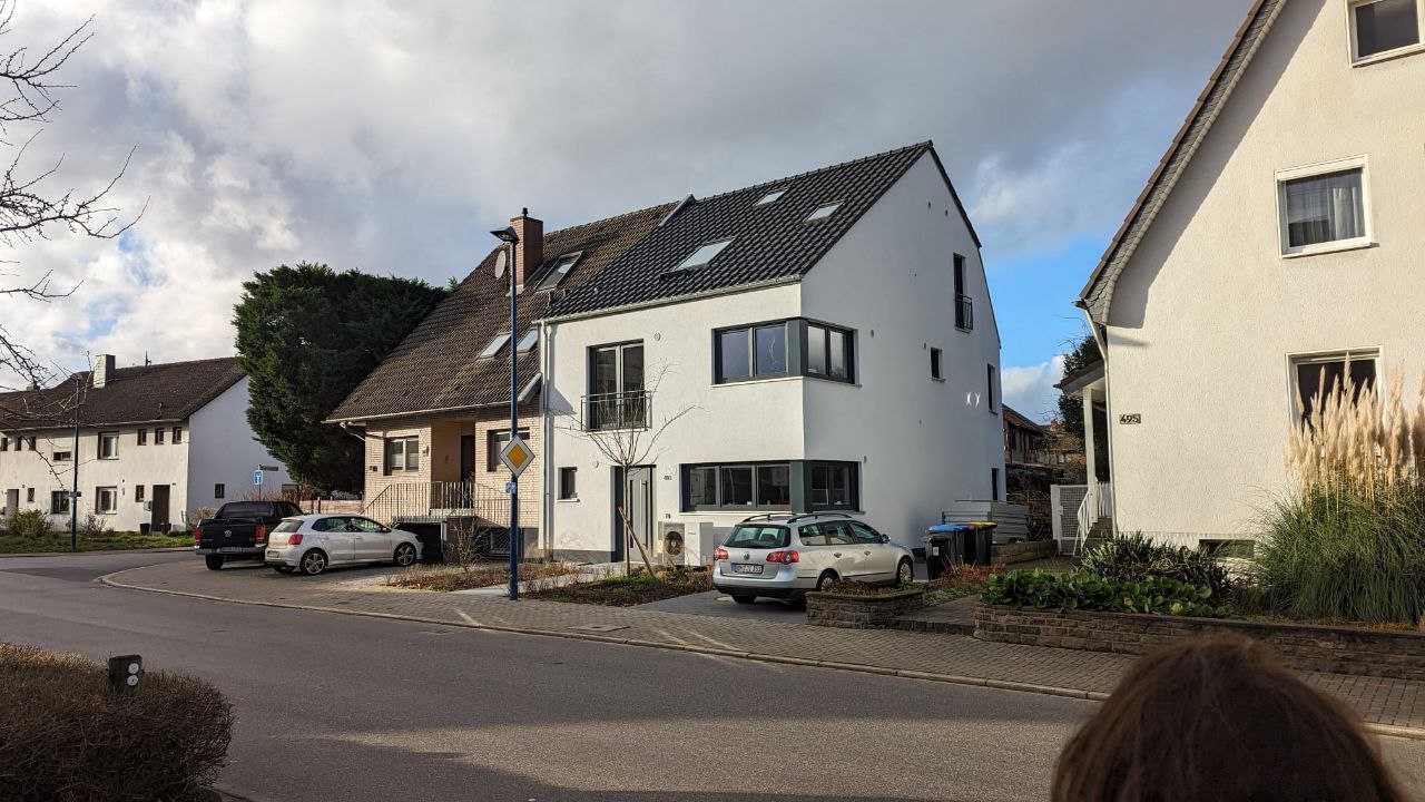 Anbau große Doppelhaus-Hälfte in Hürth - Efferen mit Keller an bestehende DHH mit Keller.